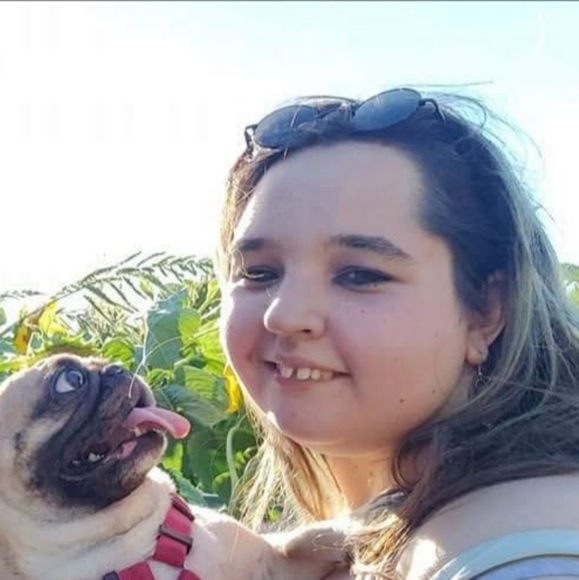 Meet your Posher, Katelyn - Picture 6 of 7